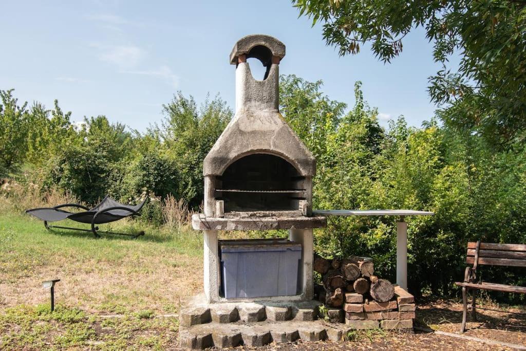 Апартаменты Casolara: Ospitalita Su Misura Castello di Serravalle Экстерьер фото